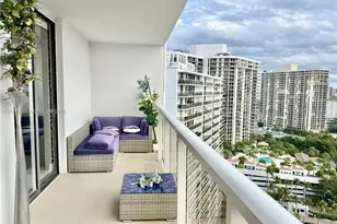 3701 N Country Club Dr, Aventura, FL 33180 - Photo 6