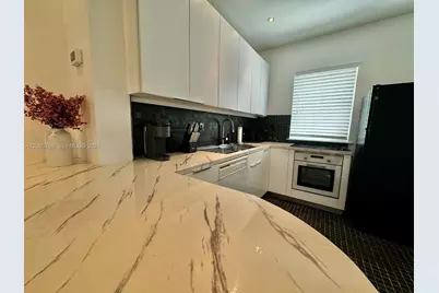 736 13th St #104, Miami Beach, FL 33139 - Photo 4