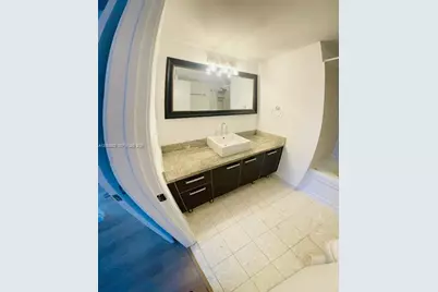 185 SW 7th St #1605, Miami, FL 33130 - Photo 16