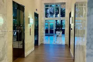 185 SW 7th St, Miami, FL 33130 - Photo 6
