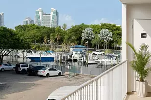 26 Diplomat Parkway, Hallandale Beach, FL 33009 - Photo 2