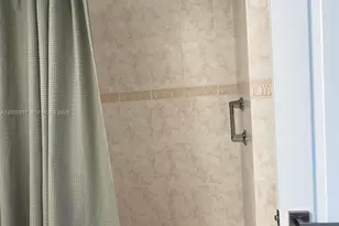 2625 Collins Ave, Miami Beach, FL 33140 - Photo 10