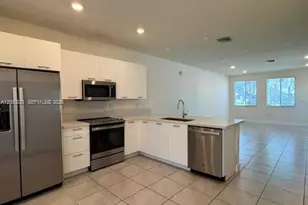 10270 NW 66th St, Doral, FL 33178 - Photo 4