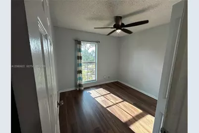 2403 NW 108th Ter, Sunrise, FL 33322 - Photo 28