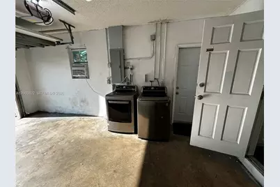2403 NW 108th Ter, Sunrise, FL 33322 - Photo 18