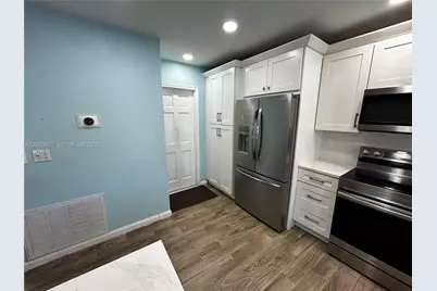 2403 NW 108th Ter, Sunrise, FL 33322 - Photo 16