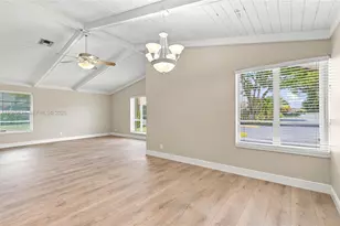 7196 SW 22nd Pl, Davie, FL 33317 - Photo 6