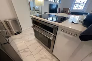 1390 Ocean Dr, Miami Beach, FL 33139 - Photo 18