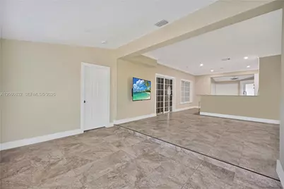 818 NE 3rd St, Hallandale Beach, FL 33009 - Photo 2