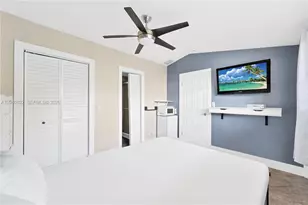818 NE 3rd St, Hallandale Beach, FL 33009 - Photo 8