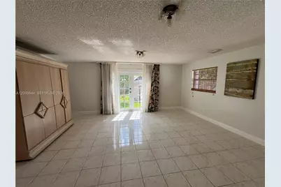 421 NW 57th Ct, Miami, FL 33126 - Photo 6