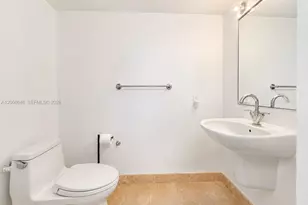 41 SE 5th St, Miami, FL 33131 - Photo 6