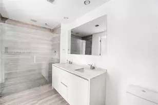 1010 Brickell Ave, Miami, FL 33131 - Photo 8