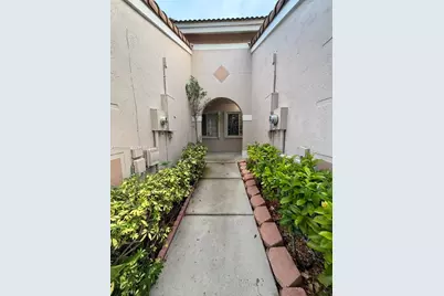 11748 SW 17th Ct, Miramar, FL 33025 - Photo 4