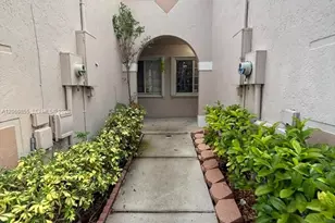 11748 SW 17th Ct, Miramar, FL 33025 - Photo 4