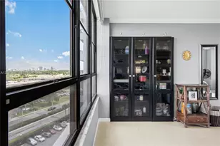 600 Three Islands Boulevard, Hallandale Beach, FL 33009 - Photo 10