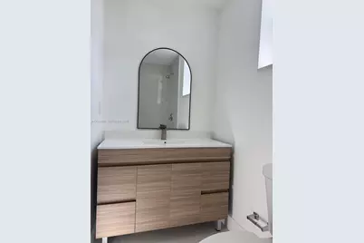 1115 W 38th Ter #50, Hialeah, FL 33012 - Photo 10