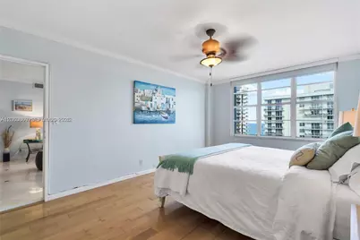 5700 Collins Ave #15D, Miami Beach, FL 33140 - Photo 10