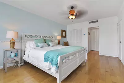 5700 Collins Ave #15D, Miami Beach, FL 33140 - Photo 12
