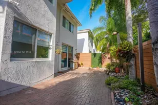 11495 NW 71st St, Doral, FL 33178 - Photo 16