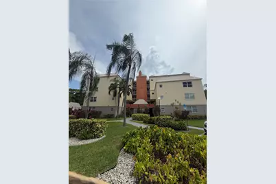 8205 Lake Dr #306, Doral, FL 33166 - Photo 2
