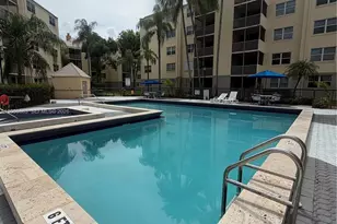 8205 Lake Dr, Doral, FL 33166 - Photo 30