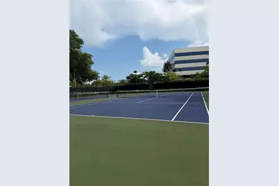 8205 Lake Dr #306, Doral, FL 33166 - Photo 36