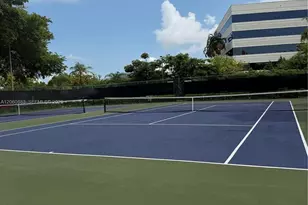 8205 Lake Dr, Doral, FL 33166 - Photo 36