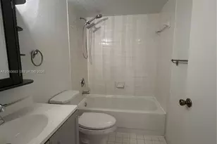 8205 Lake Dr, Doral, FL 33166 - Photo 18