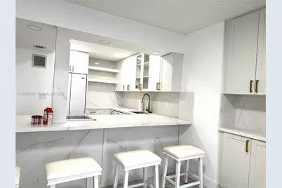 3140 S Ocean Dr #2403, Hallandale Beach, FL 33009 - Photo 4