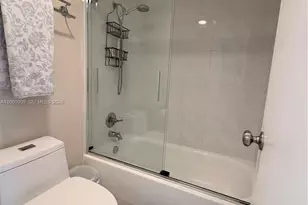 3375 N Country Club Dr, Aventura, FL 33180 - Photo 6