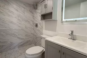 5050 NW 7th St, Miami, FL 33126 - Photo 12
