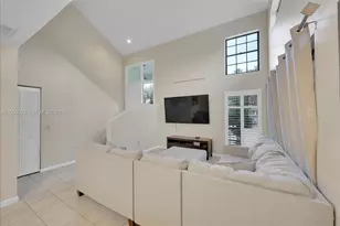 362 Prestwick Cir, Palm Beach Gardens, FL 33418 - Photo 10