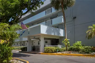 3600 NE 170th St, North Miami Beach, FL 33160 - Photo 16