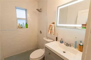 180 NW 67th St, Miami, FL 33150 - Photo 14