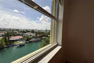 10140 W Bay Harbor Dr, Bay Harbor Islands, FL 33154 - Photo 24