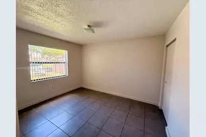 860 NE 209th Ter #104-33, Miami, FL 33179 - Photo 18