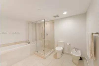 495 Brickell Ave #5205, Miami, FL 33131 - Photo 18