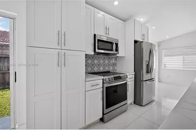 15772 SW 74th Ln, Miami, FL 33193 - Photo 14