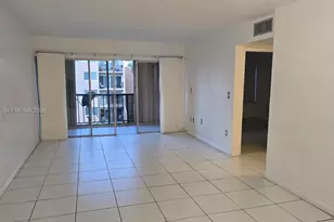 702 NW 87th Ave, Miami, FL 33172 - Photo 2