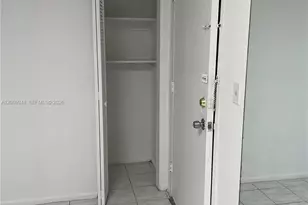920 NE 199th St, Miami, FL 33179 - Photo 18