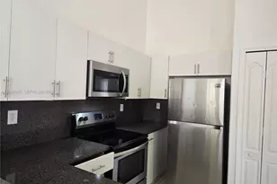 2758 SE 17th Ave, Homestead, FL 33035 - Photo 4
