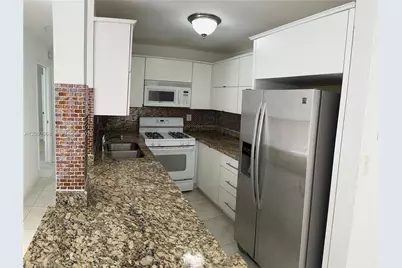 2201 Brickell Ave #46, Miami, FL 33129 - Photo 4