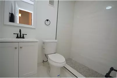 18954 NW 67th Pl #18954, Hialeah, FL 33015 - Photo 14