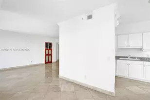 4775 Collins Ave, Miami Beach, FL 33140 - Photo 24