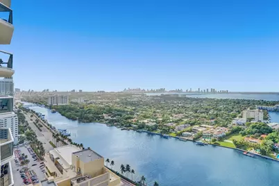 4775 Collins Ave #3007, Miami Beach, FL 33140 - Photo 2