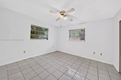 430 SE 7th Ave, Hialeah, FL 33010 - Photo 12