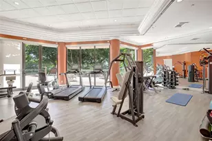 2000 Island Blvd, Aventura, FL 33160 - Photo 36