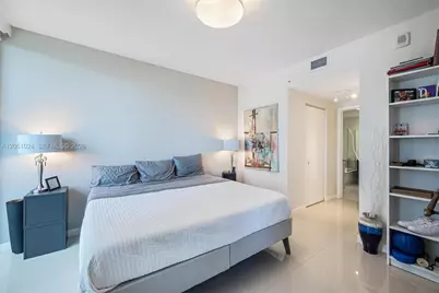 488 NE 18th St #401, Miami, FL 33132 - Photo 6