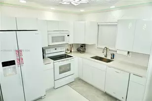 8408 SW 208th Terrace, Cutler Bay, FL 33189 - Photo 6